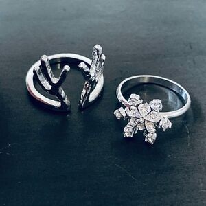 NWT Silver Crystal Snowflake 2-pc Rings Set